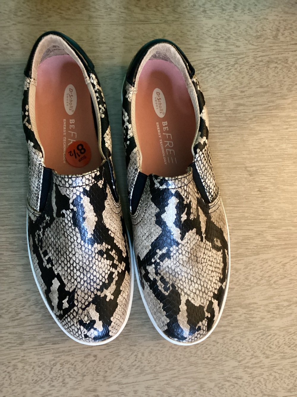 Dr. Scholl’s Size 8.5 Women's Madison Slip On Sneaker NWOT